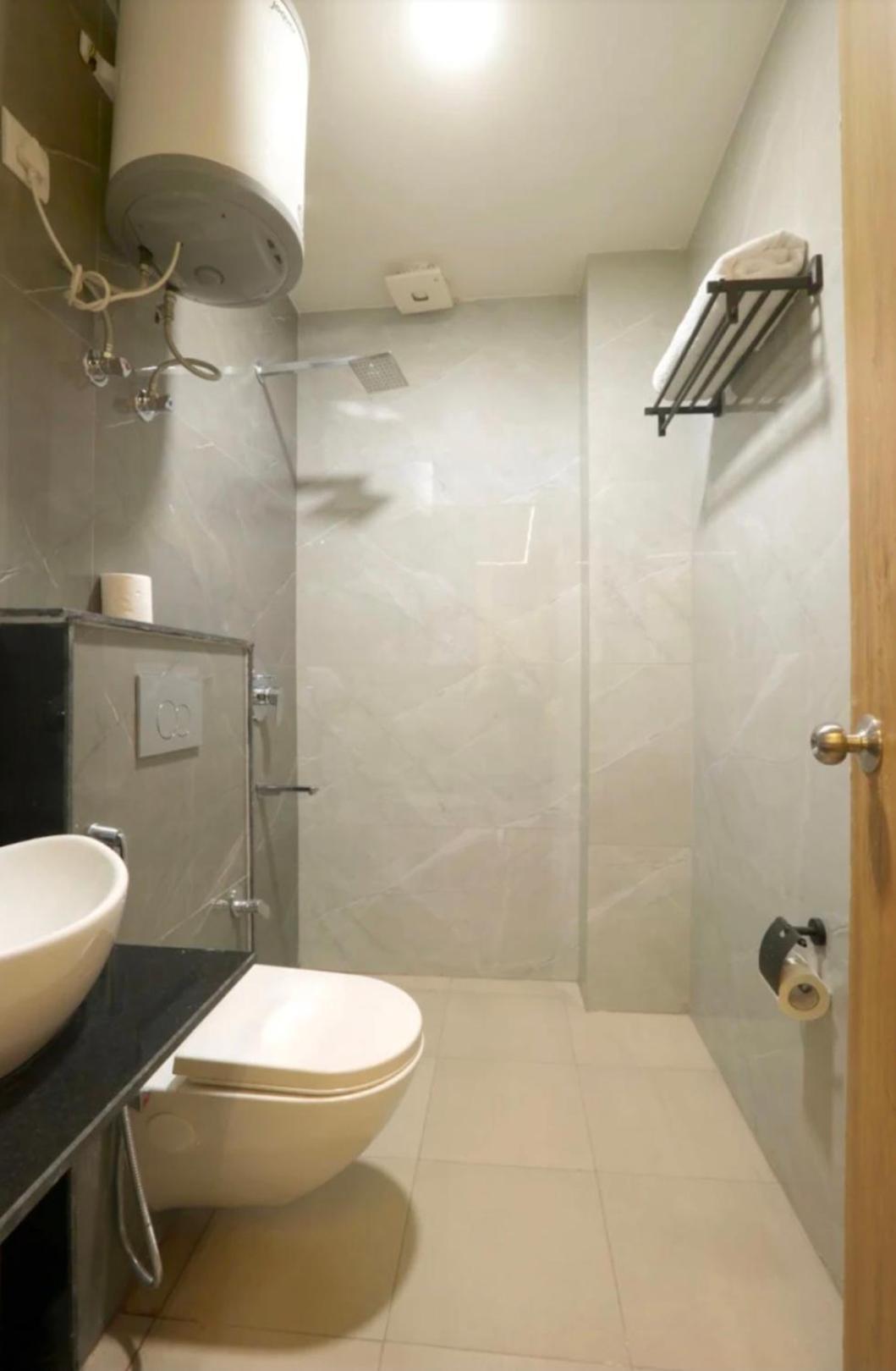 Glace Stay Inn Near Igi Airport Neu-Delhi Exterior foto