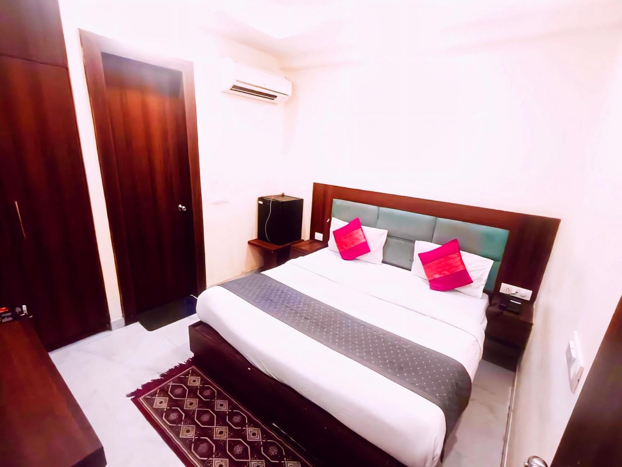 Glace Stay Inn Near Igi Airport Neu-Delhi Exterior foto